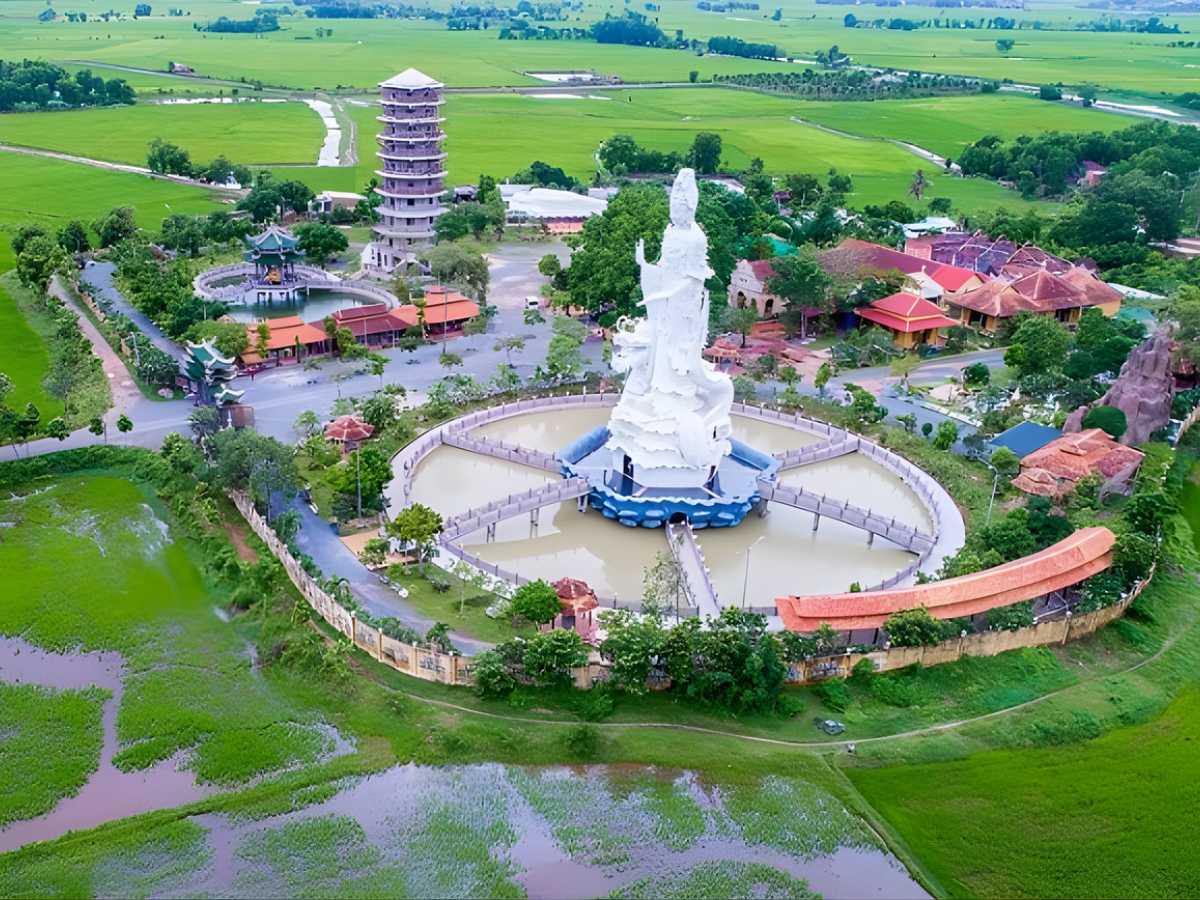 Giỗ tổ nên đi các địa điểm như Tây Ninh, Long An, Đồng Nai để có trải nghiệm nhẹ nhàng, thoải mái. 